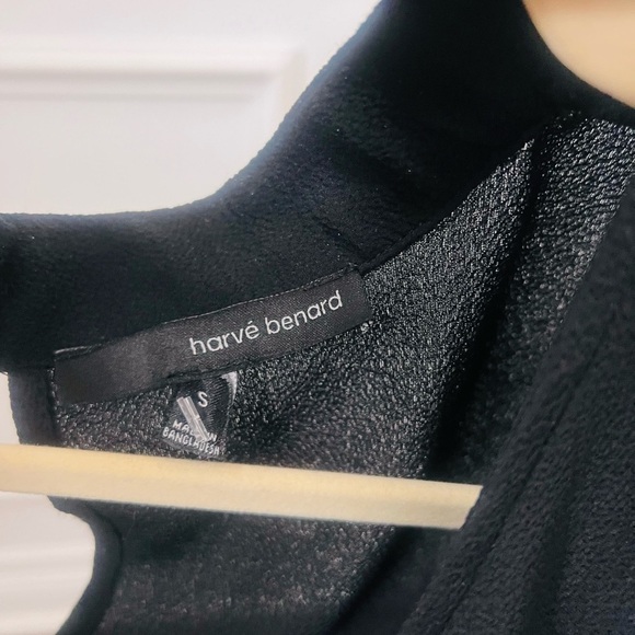 Gorgeous like new black blouse size small by Harve Benard - Picture 7 of 7